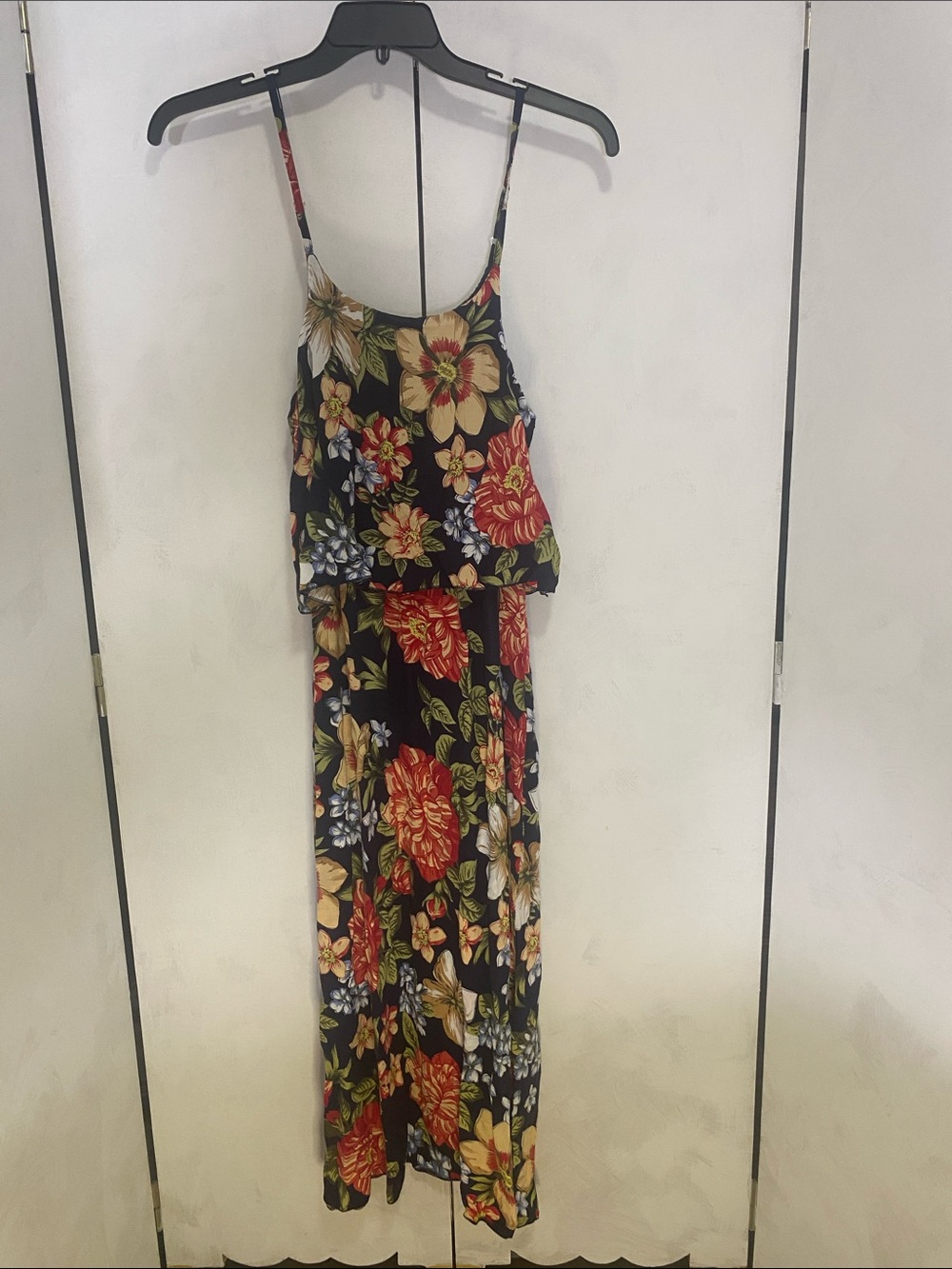 Floral Maxi Dress with Spaghetti Straps - Black Base Medium